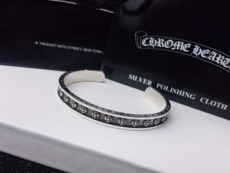 Ch*0me He**ts bracelets